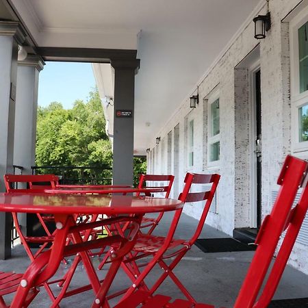Hotel Hi-Ho - Contactless Check-In Феърфийлд Екстериор снимка