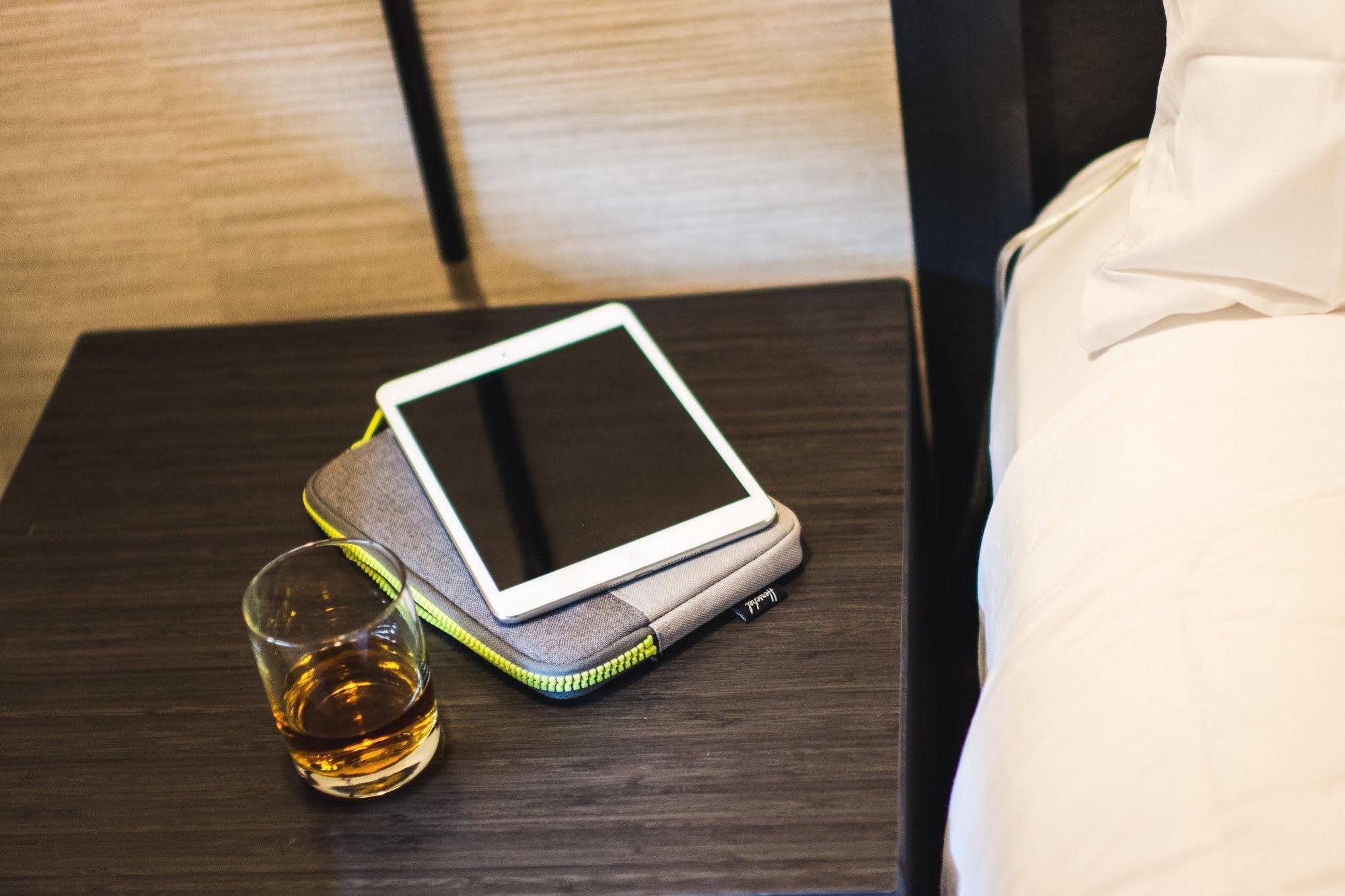 Hotel Hi-Ho - Contactless Check-In Феърфийлд Екстериор снимка